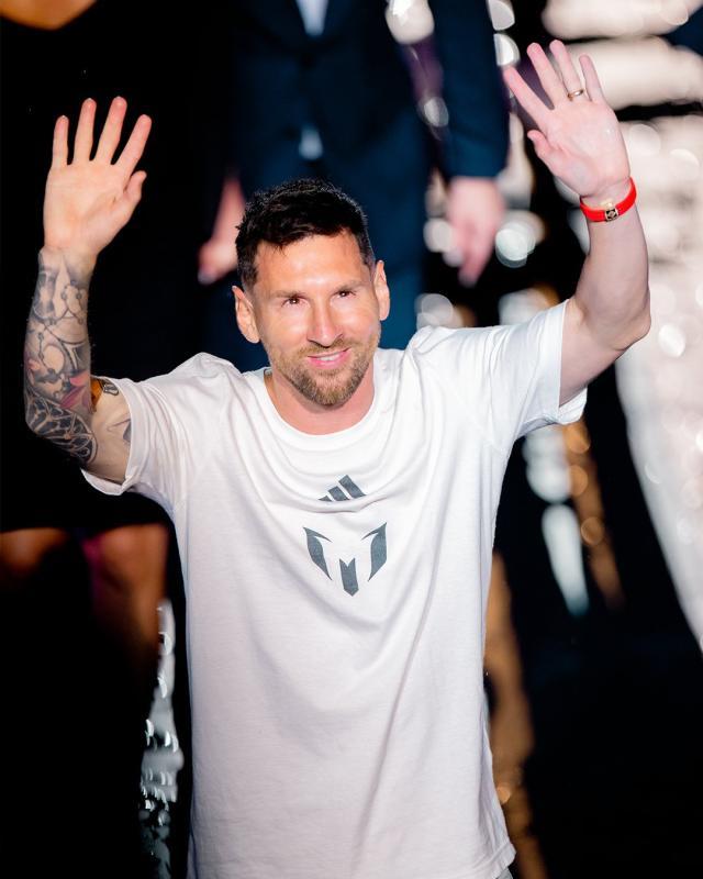 1689559378452003850.jpg F1M48I6WIAA2rTI.jpg